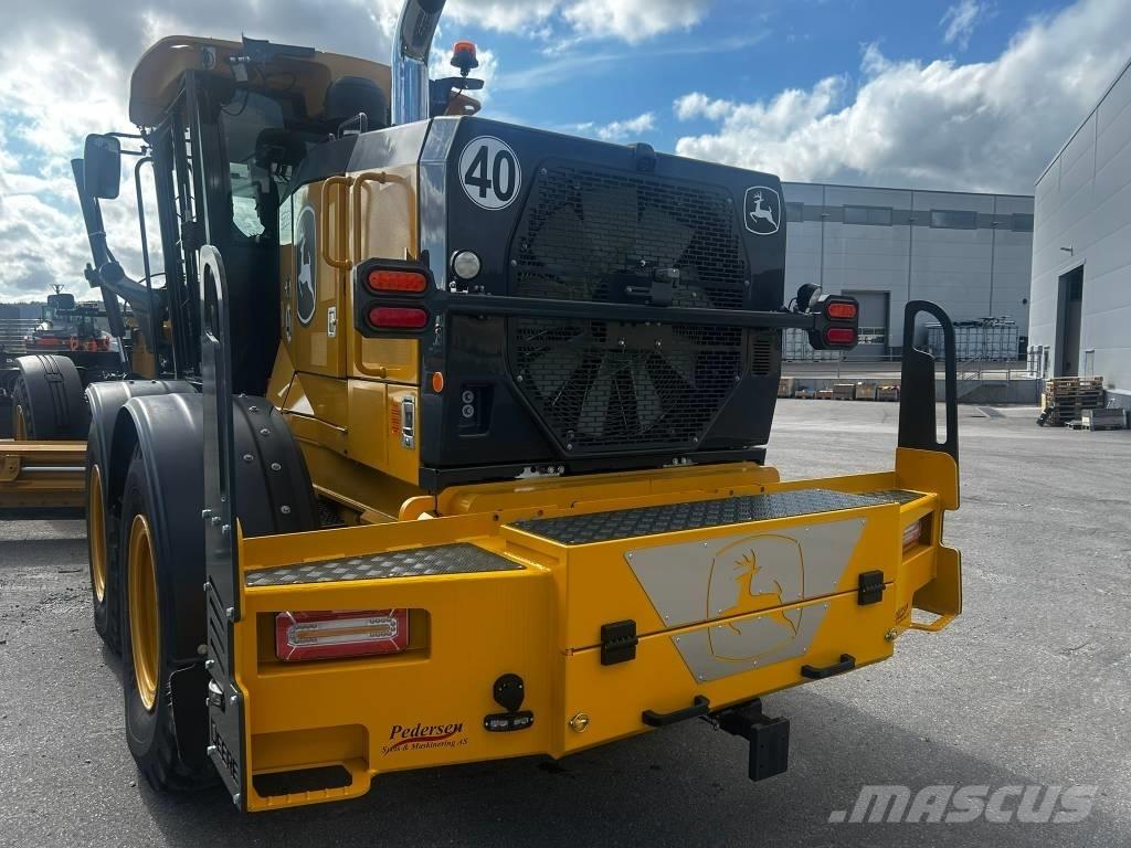 John Deere 672 GP Väghyvlar