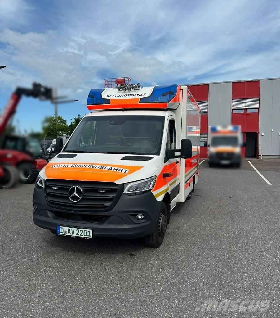 Mercedes-Benz 100 D Ambulanser