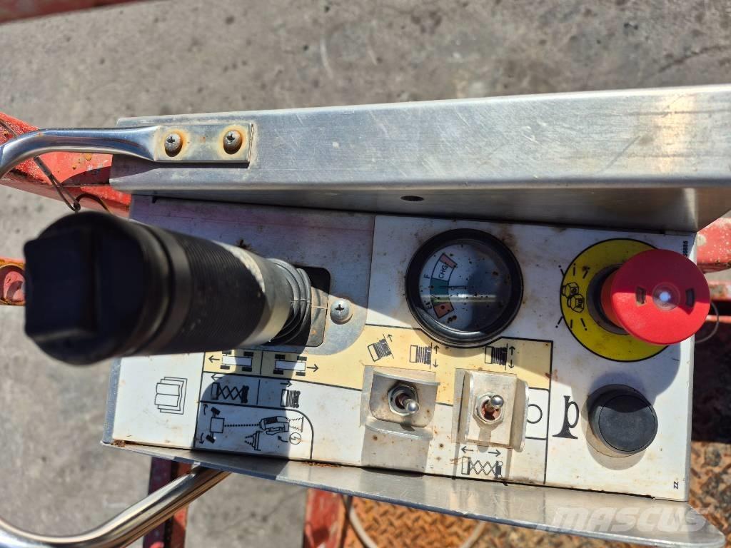 SkyJack SJ III 4632 Saxliftar