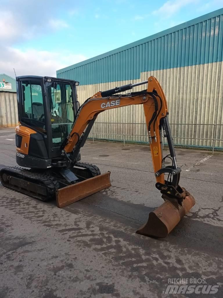 CASE CX 25 D Minigrävare < 7t