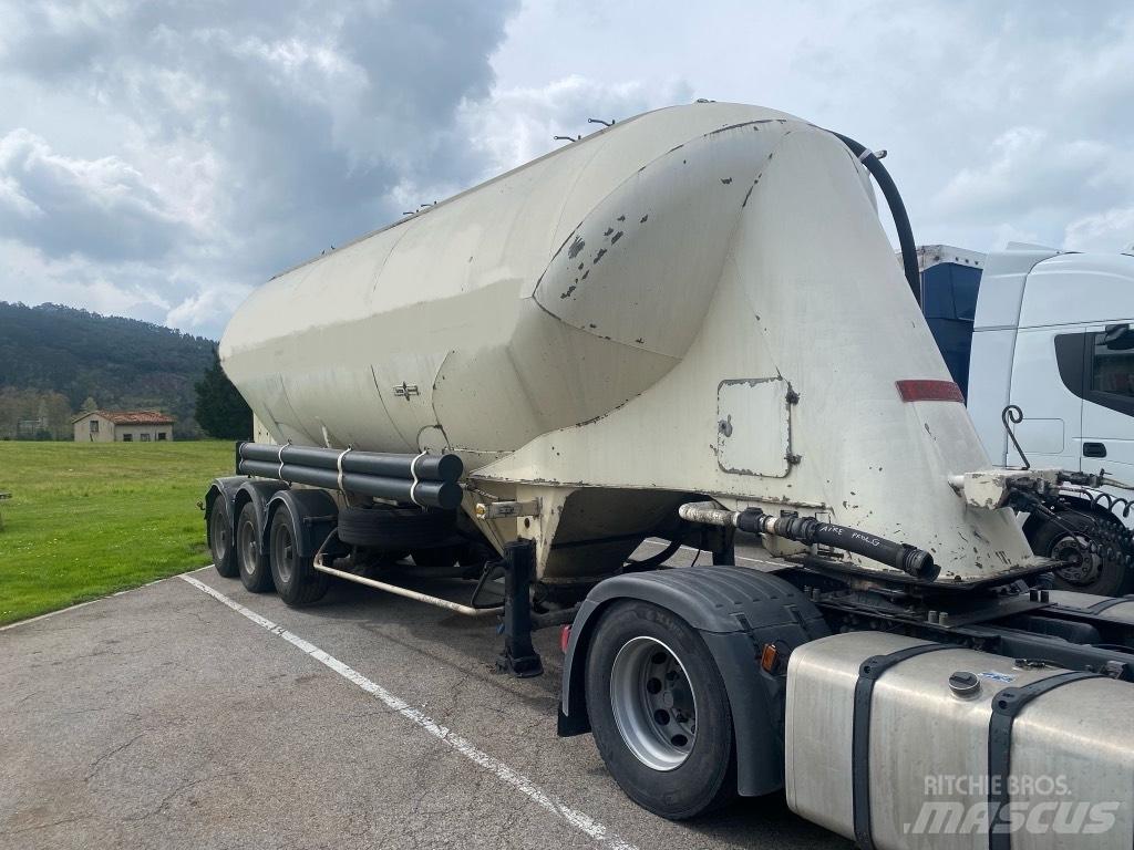 Spitzer SF2439PI Tanktrailer
