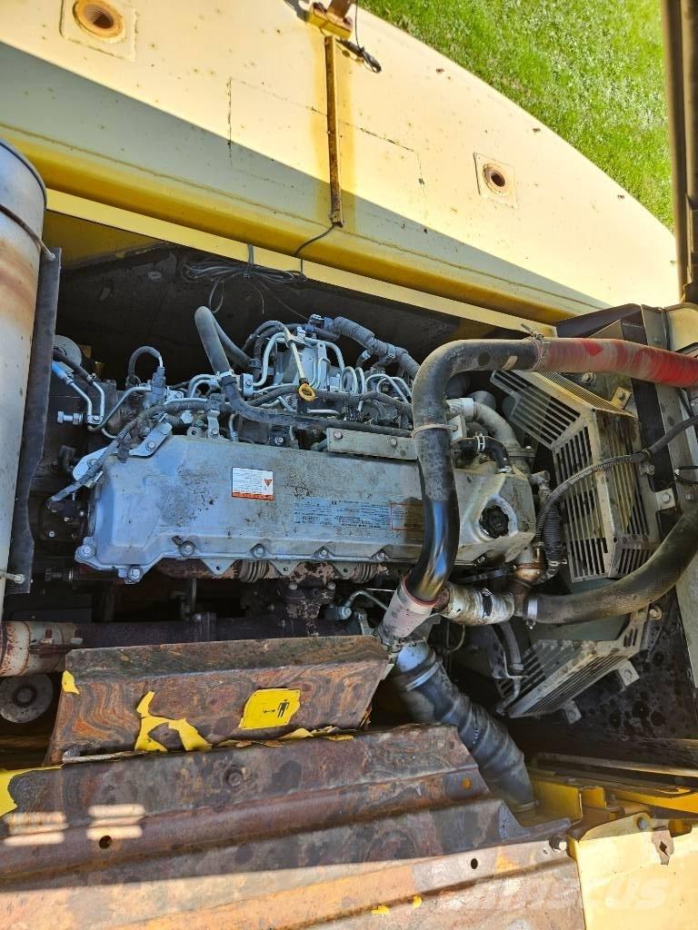 New Holland E 385 B Bandgrävare