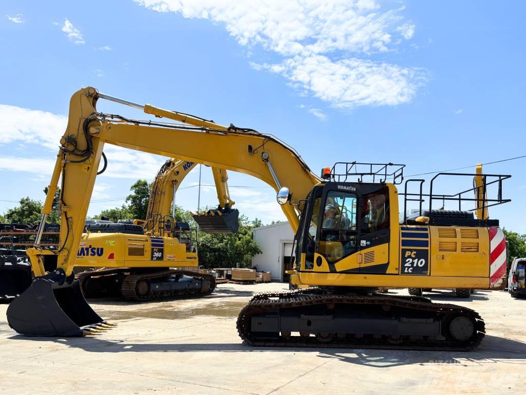 Komatsu PC210LC-11 Bandgrävare