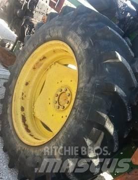  Pneus 460/85R38 Däck, hjul och fälgar