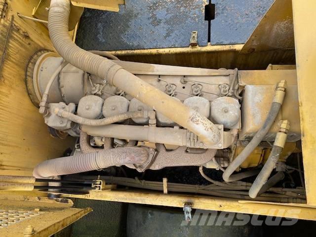 CAT PS 300 Pneumatiska Hjulvältar