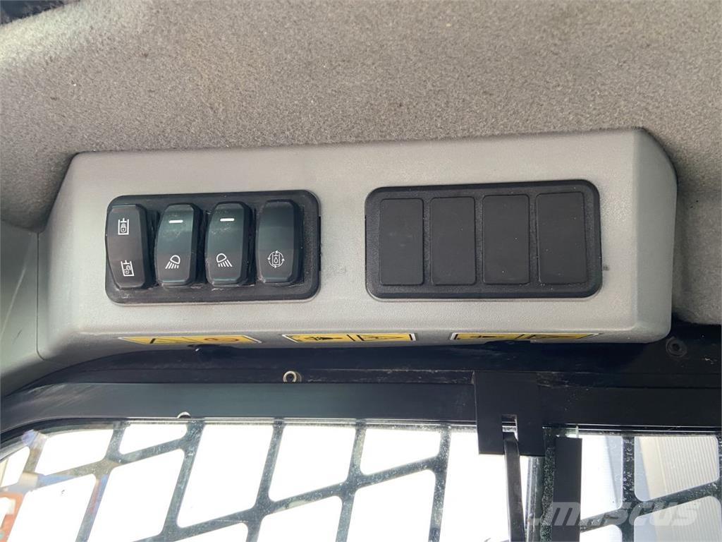 CAT 226 D3 (5867) Kompaktlastare