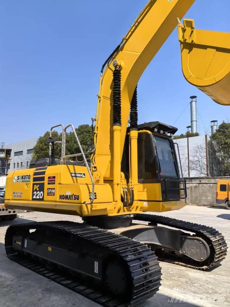 Komatsu PC 220-8 Bandgrävare