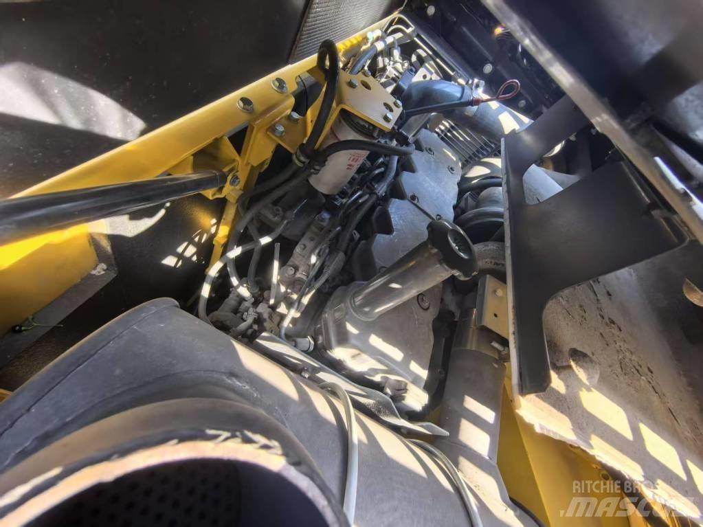 Komatsu PC 220-8 Bandgrävare