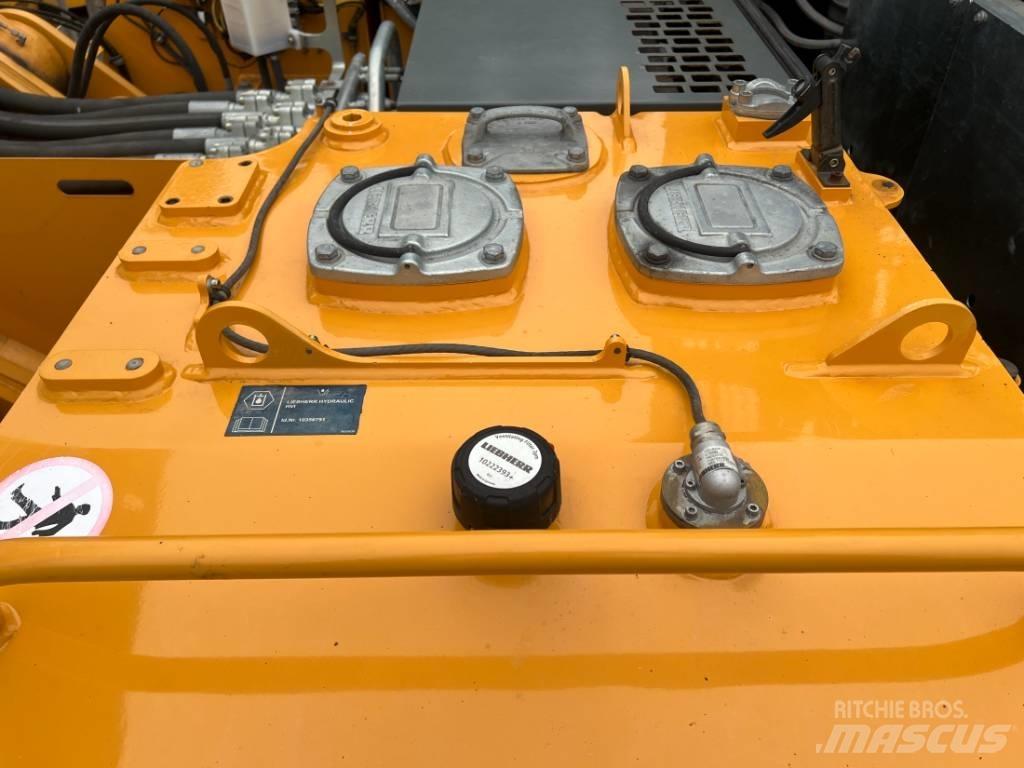 Liebherr R 966 HD Bandgrävare