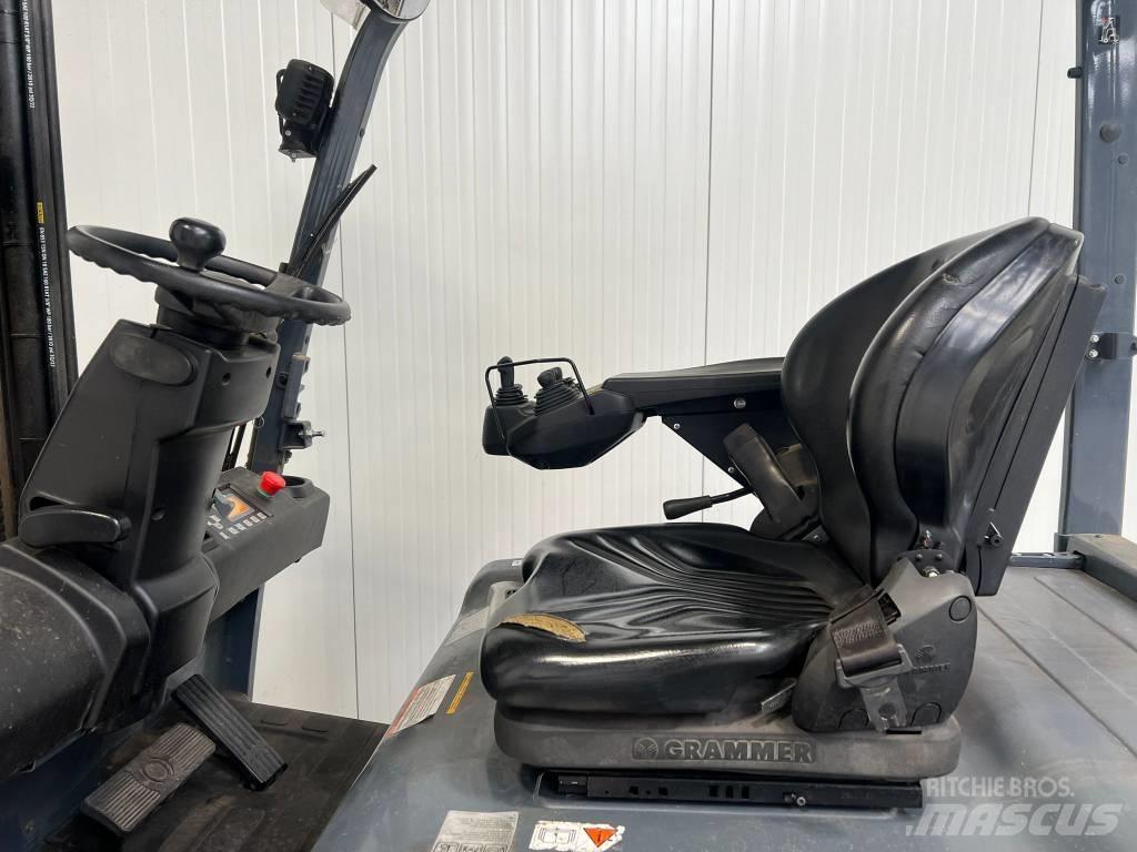 Toyota 8FBMT25 Elmotviktstruckar