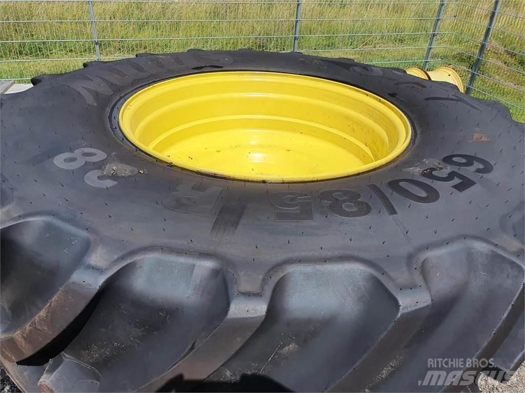 Mitas 650/85R38 x2 Däck, hjul och fälgar