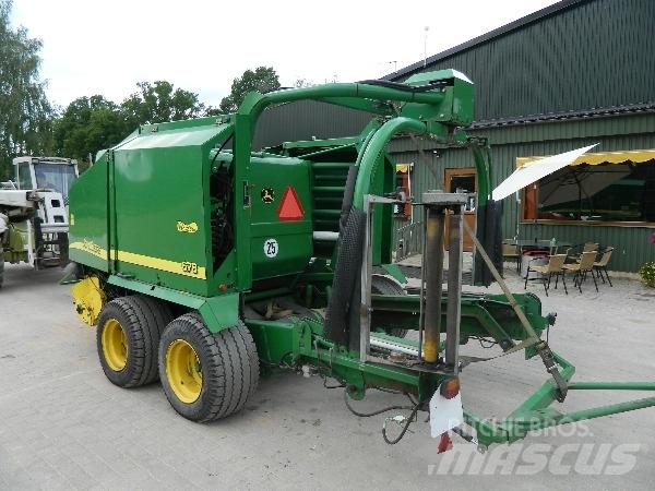 John Deere 678 Rundbalspressar