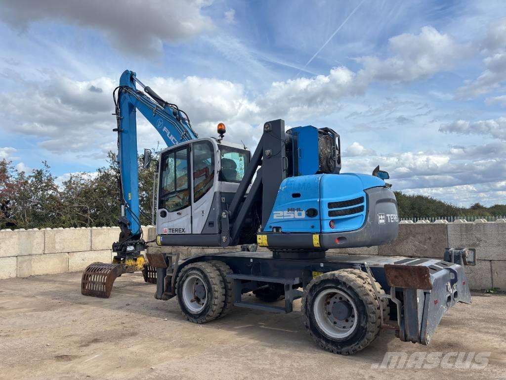 Fuchs MHL 250 Avfalls / industri hantering
