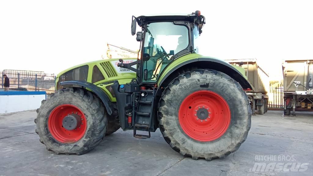 CLAAS Axion 920 Traktorer