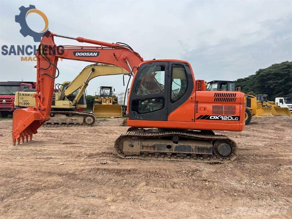 Doosan DX 120 Bandgrävare