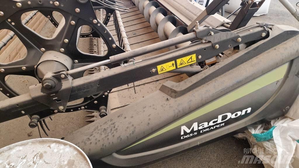 MacDon D 65 Skärbord