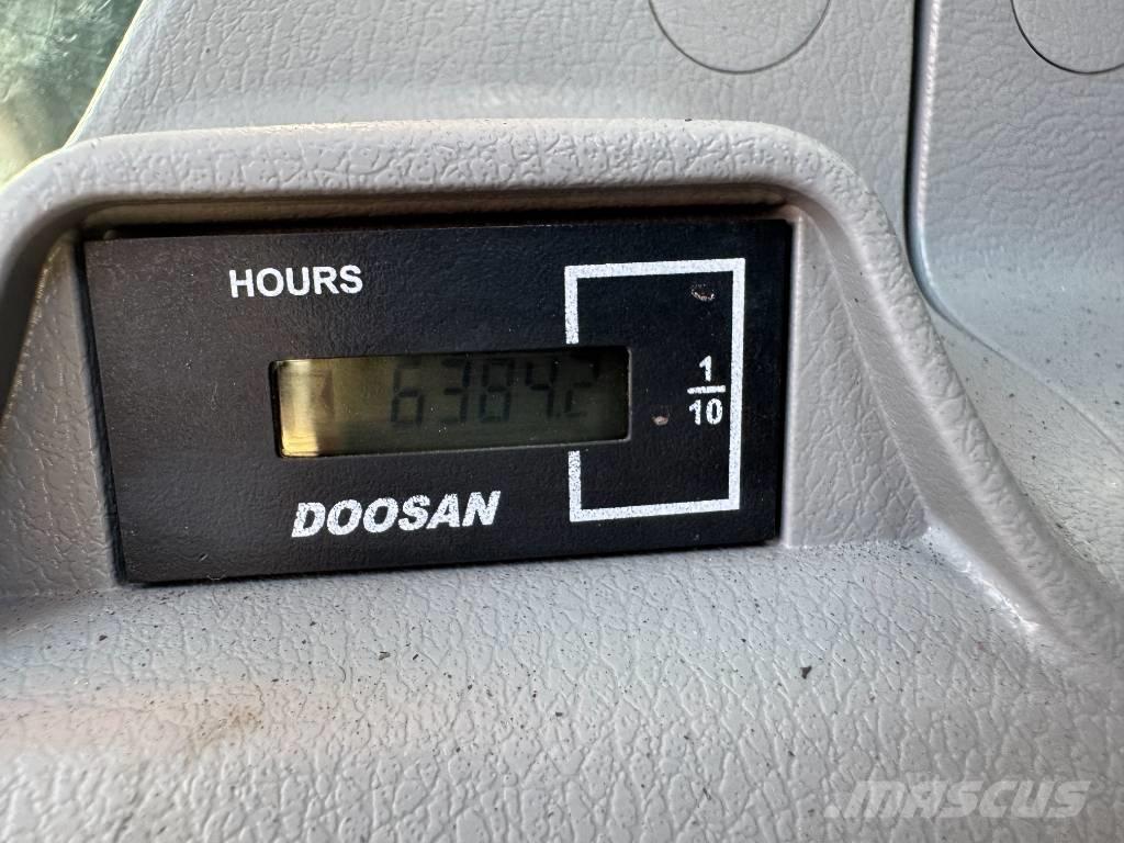 Doosan DX 180 LC-5 Bandgrävare