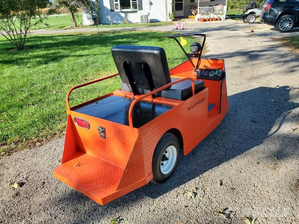 Taylor-Dunn SS536 Dragtruck