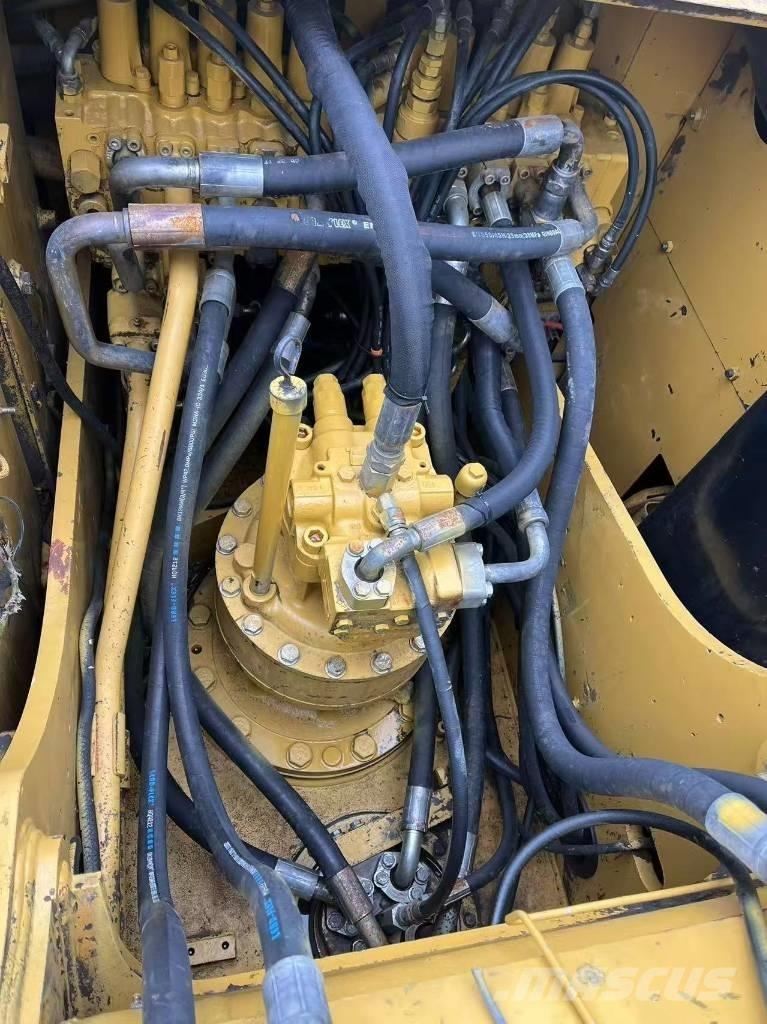 CAT 320 D Bandgrävare