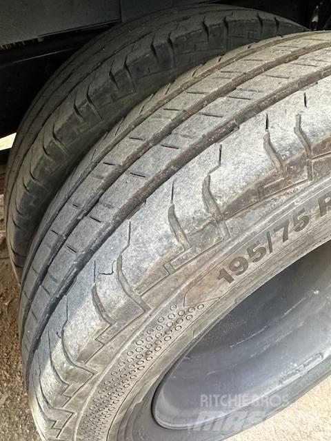 Iveco 35C 12 Lätta skåpbilar