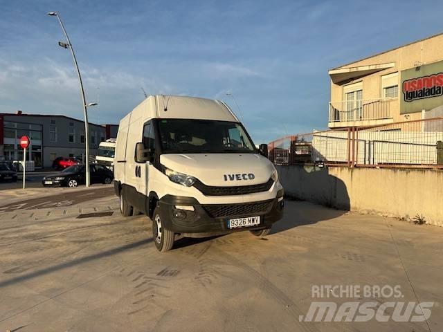 Iveco 35C 12 Lätta skåpbilar