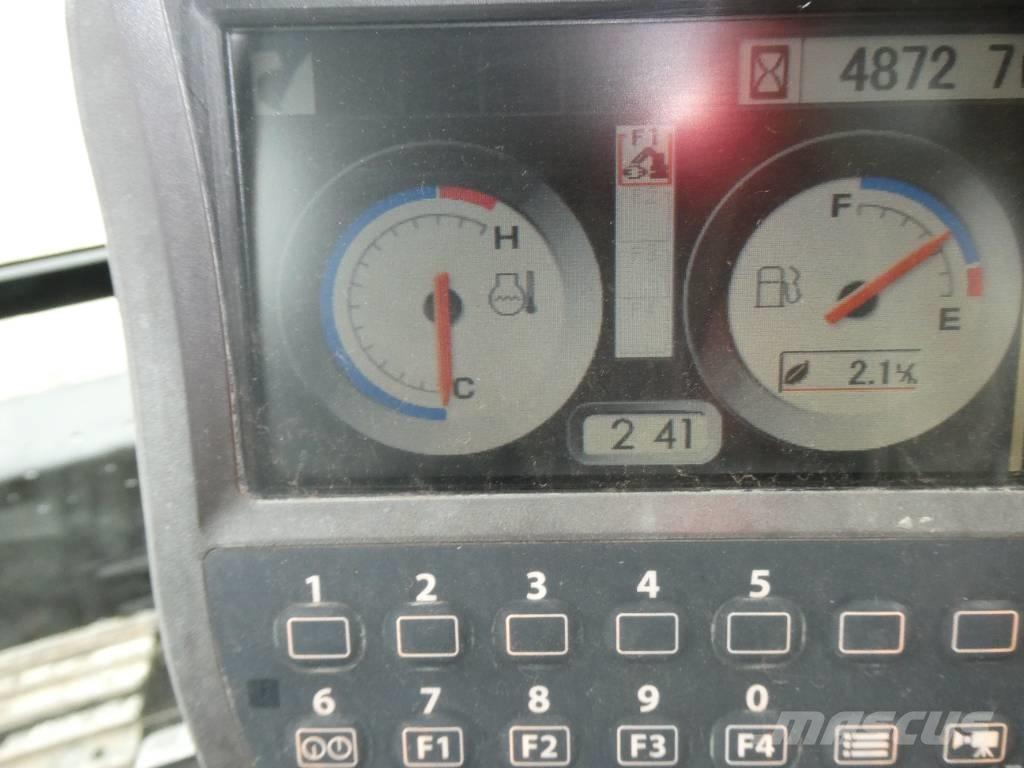 Hitachi ZX 135 US-3 Bandgrävare