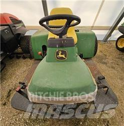 John Deere 1200 A Bunkerkrattor