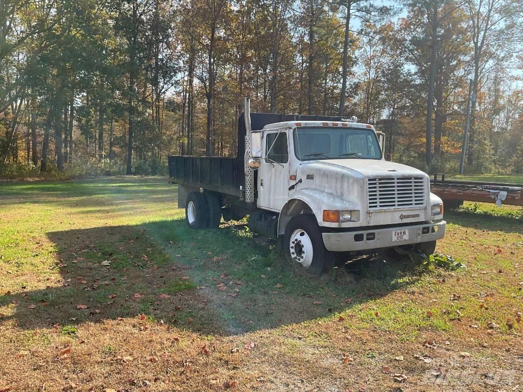 International 4900 Tippbilar