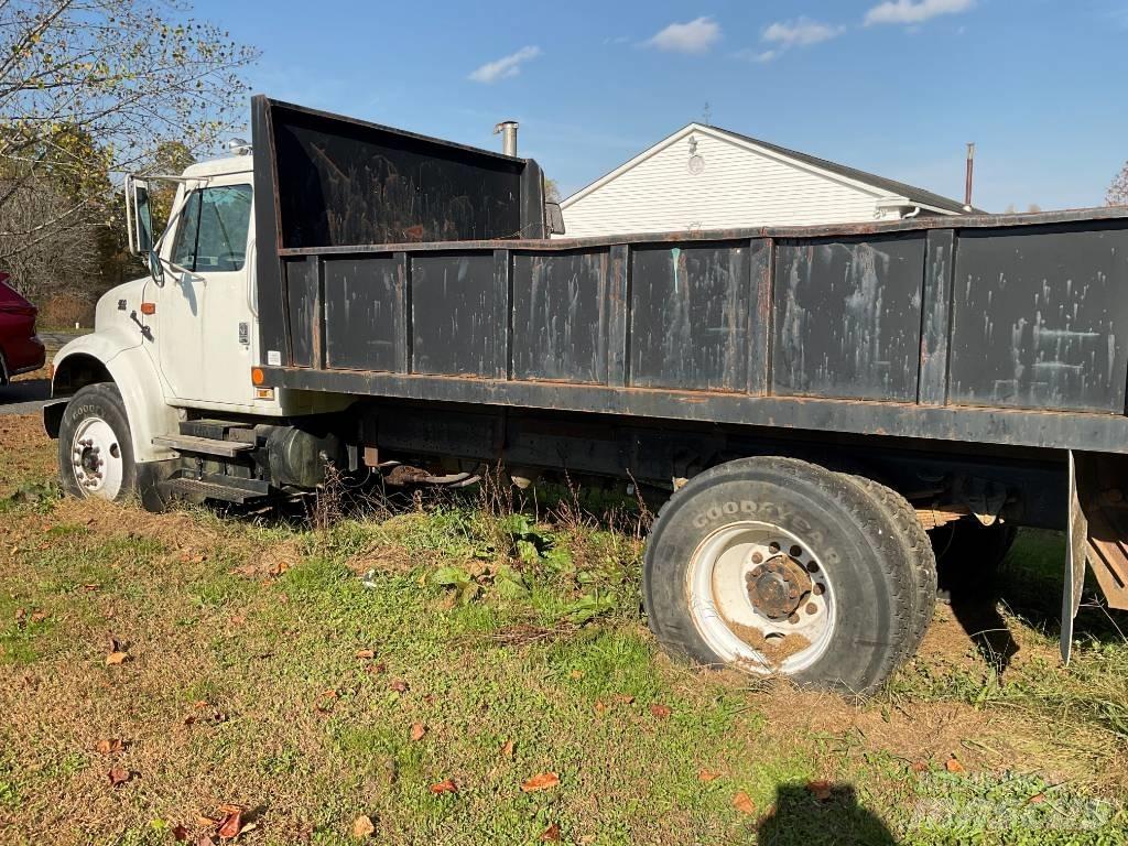International 4900 Tippbilar