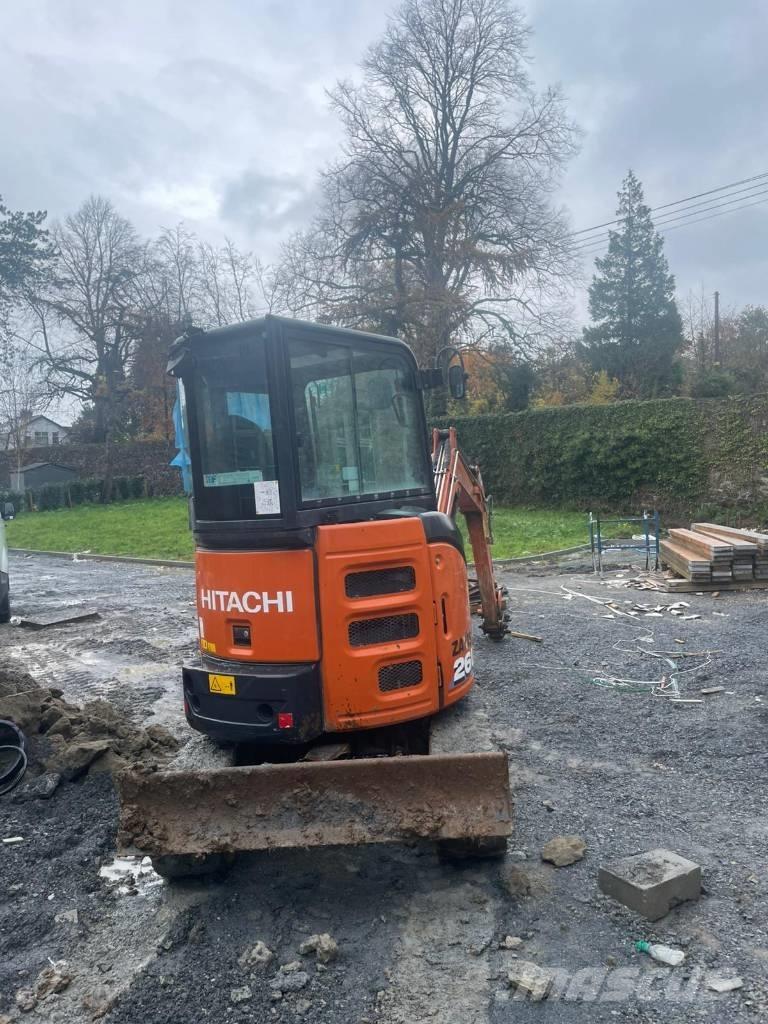 Hitachi ZX 26 U-6 CR Minigrävare < 7t