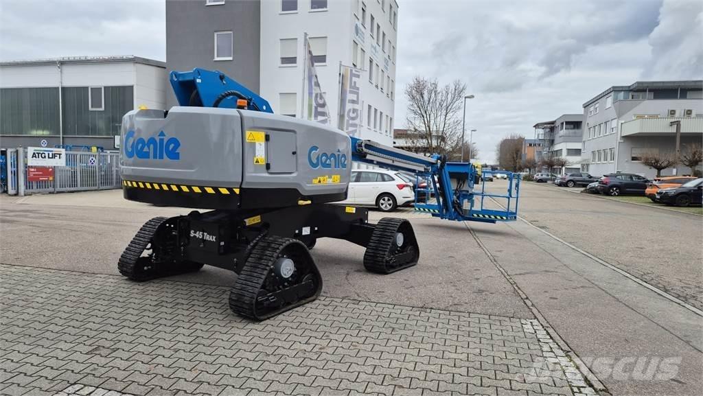 Genie S-45 TraX Bomliftar