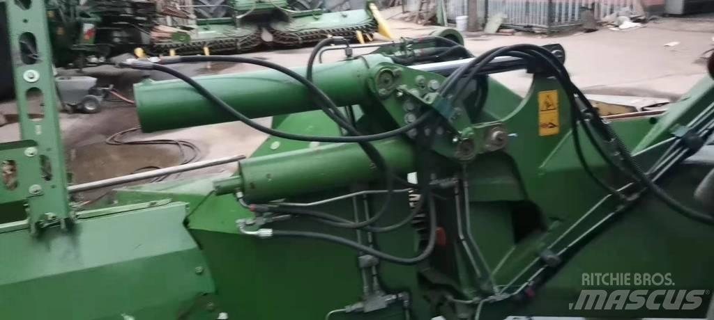 Krone Big X 1100 Självgående fälthackar