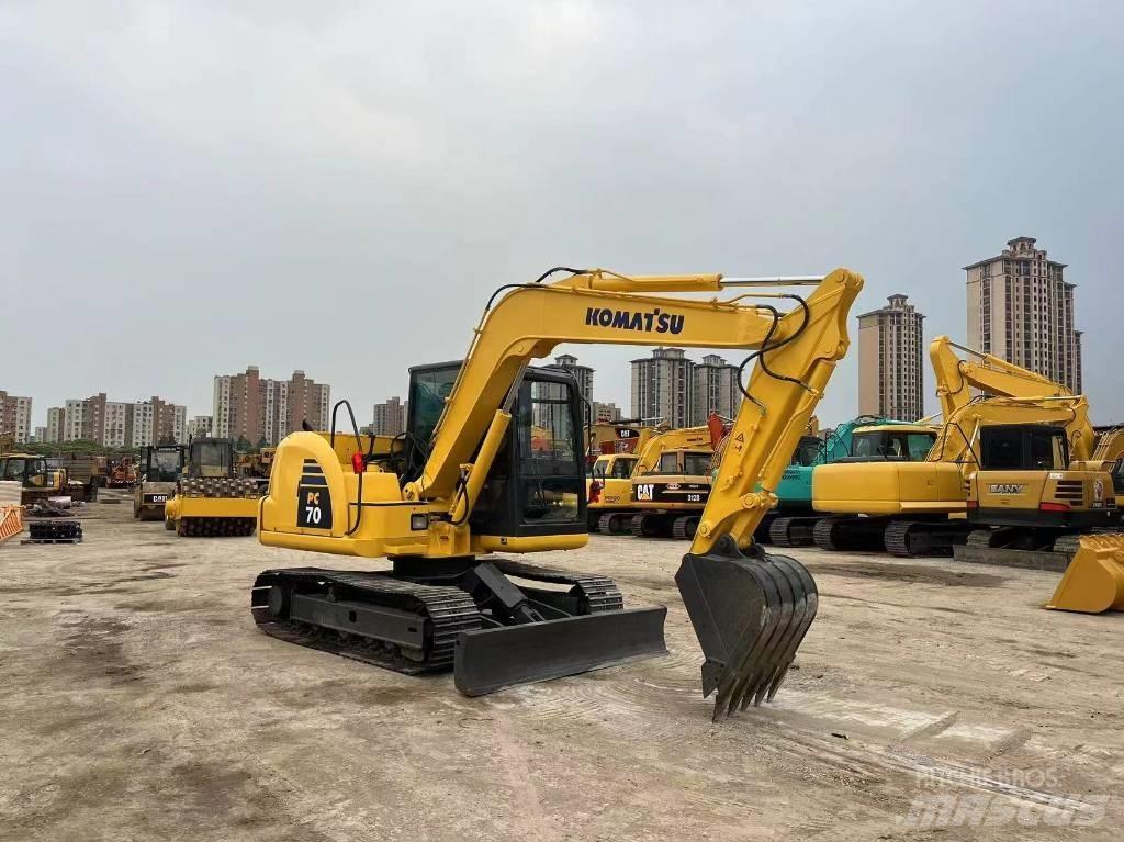 Komatsu PC70-8 Bandgrävare