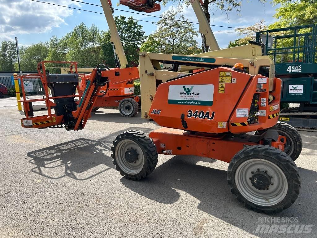 JLG 340 AJ Bomliftar