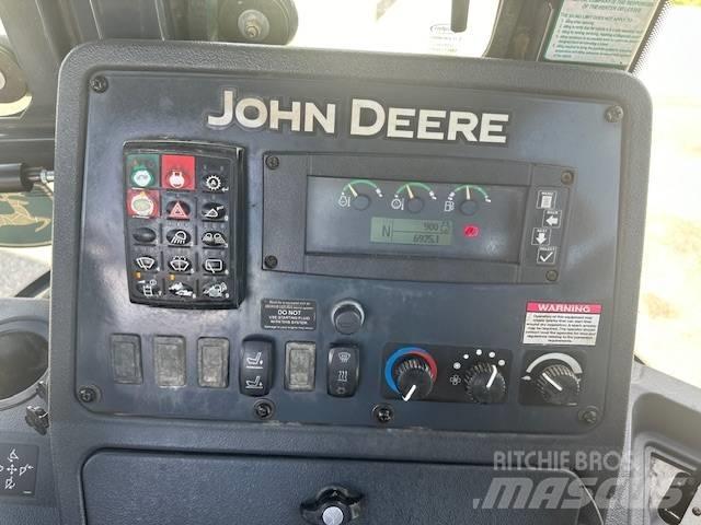 John Deere 410 K Grävlastare