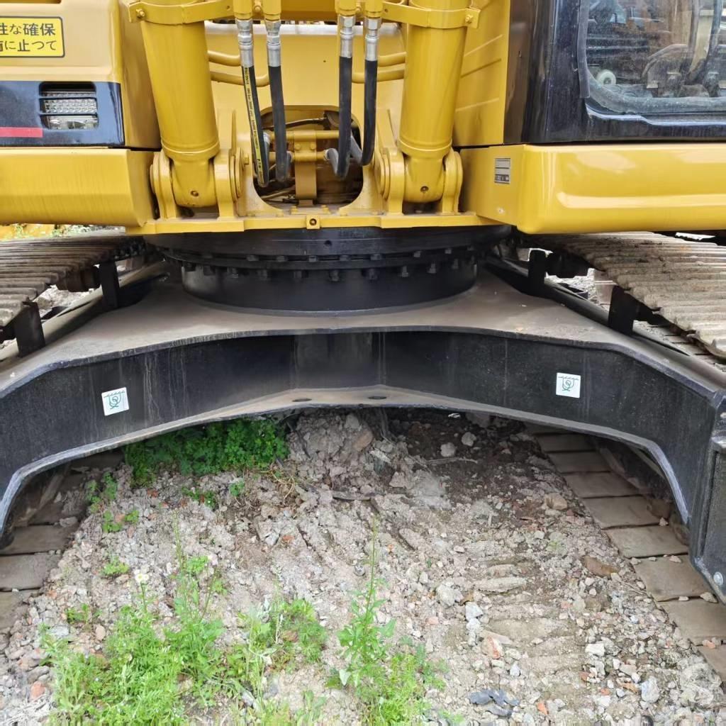 CAT 325 B L Bandgrävare