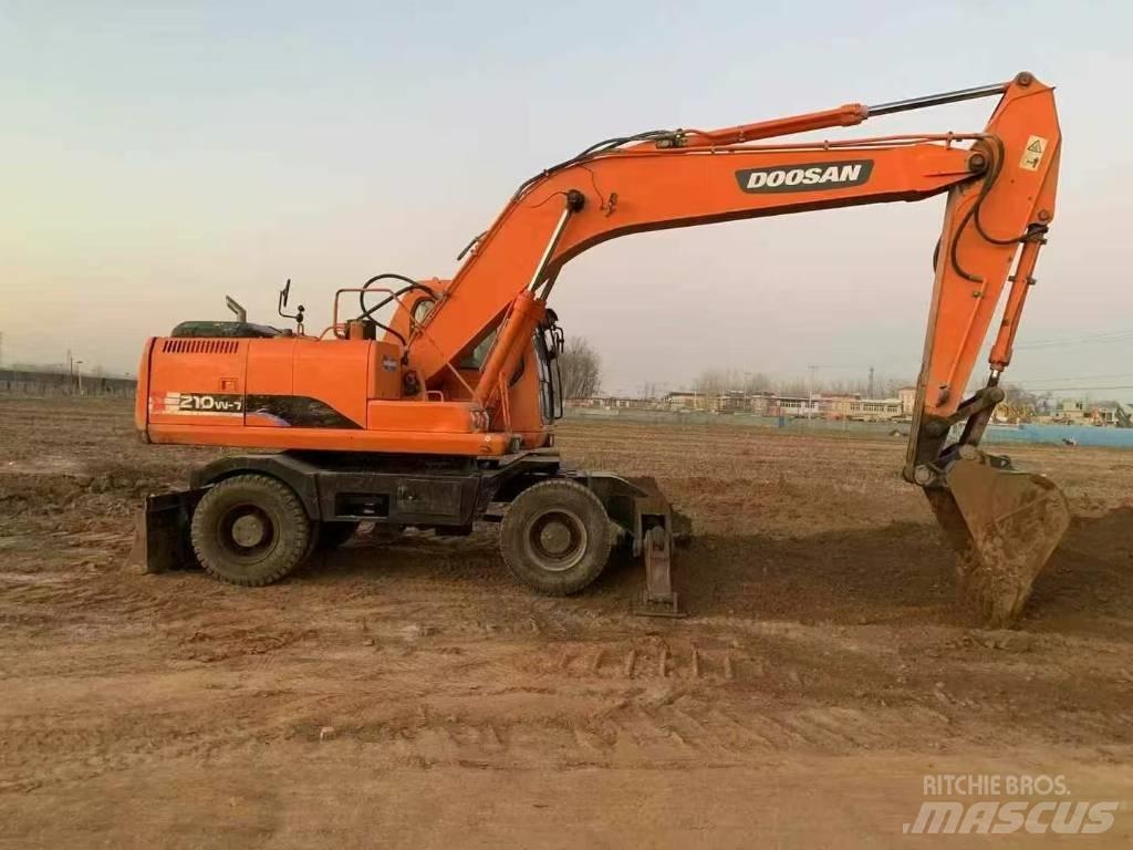 Doosan DH 210 W-7 Hjulgrävare