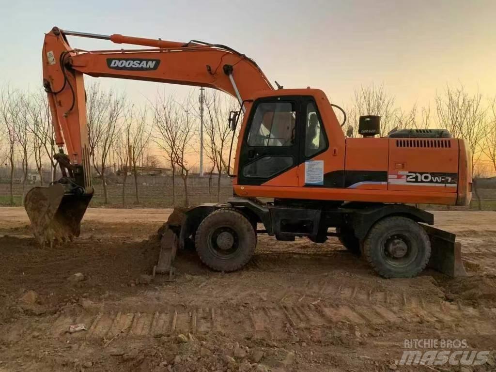 Doosan DH 210 W-7 Hjulgrävare
