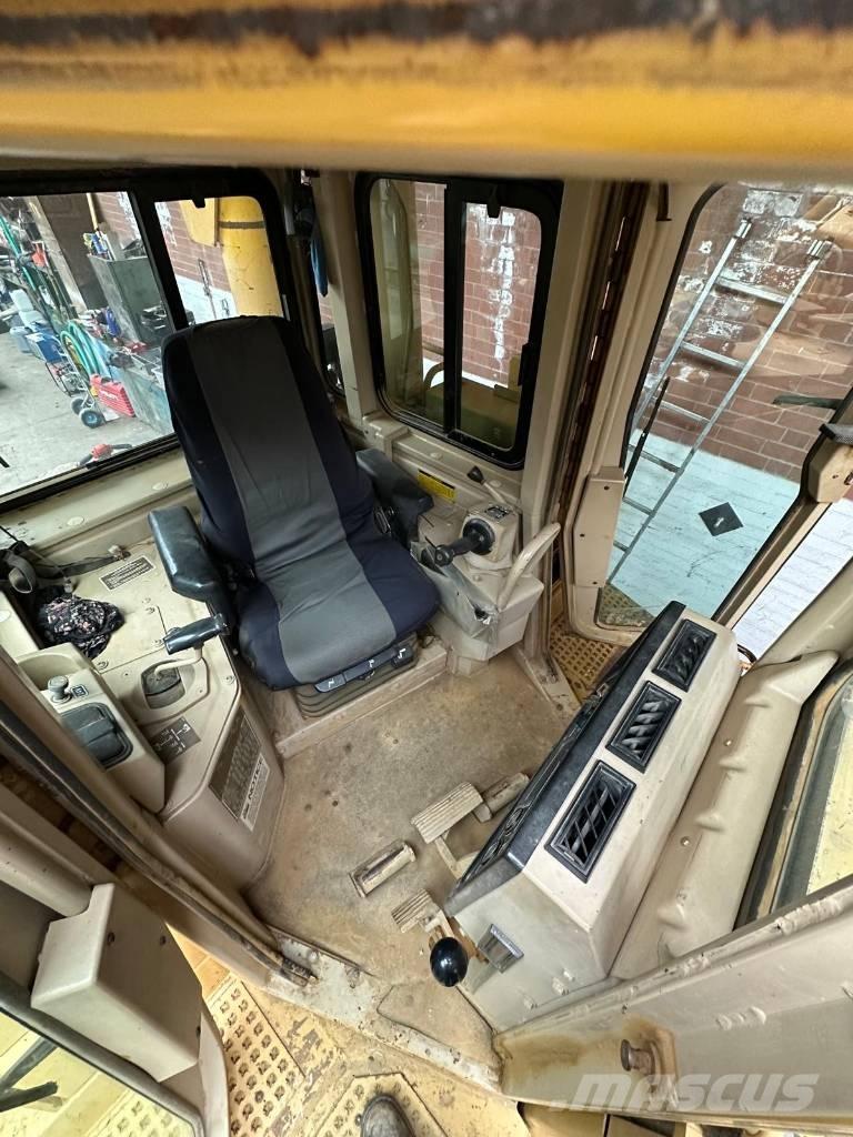CAT D 6 H II Bandschaktare