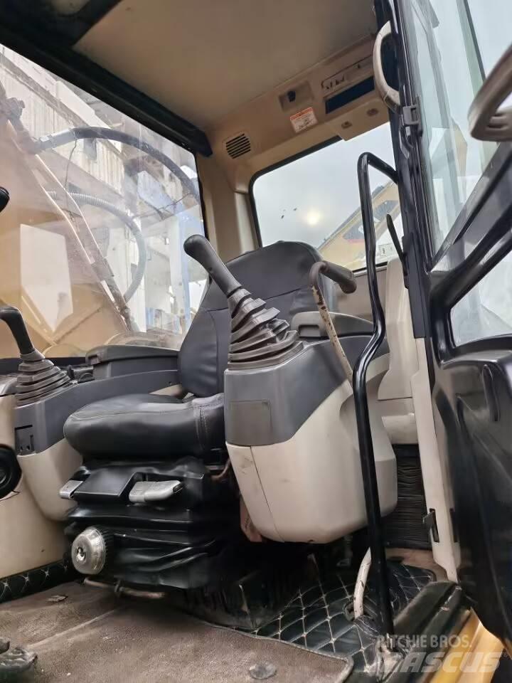 CAT 325C Bandgrävare