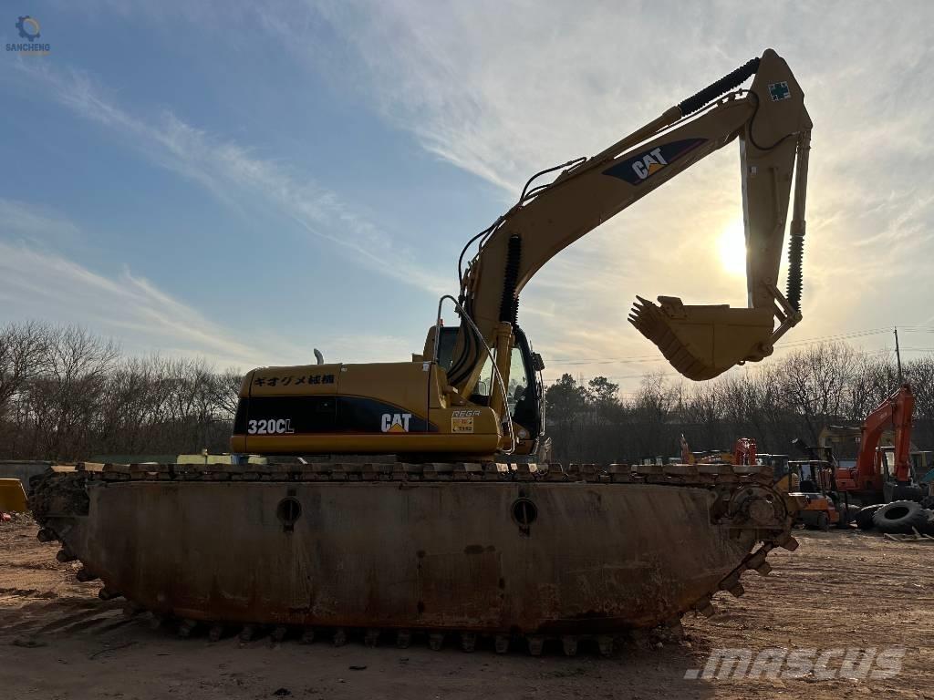 CAT 320CL Amfibiska grävmaskiner
