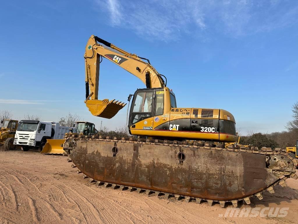 CAT 320CL Amfibiska grävmaskiner