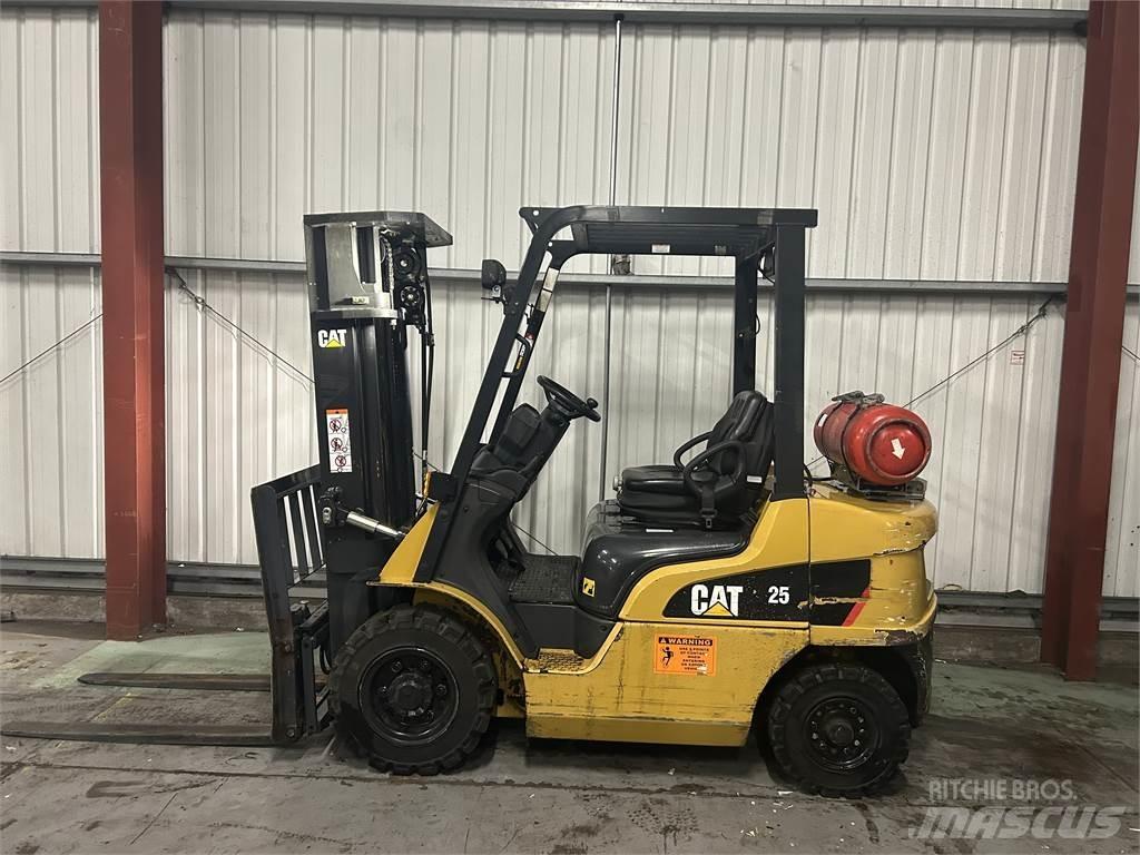 CAT GP25NT Gasolmotviktstruckar