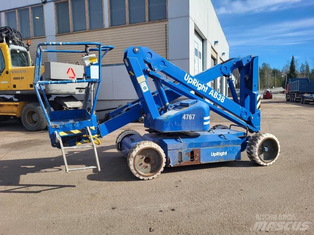UpRight AB38N Bomliftar