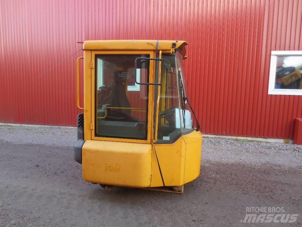 Volvo L 180 D Hytter och interiör