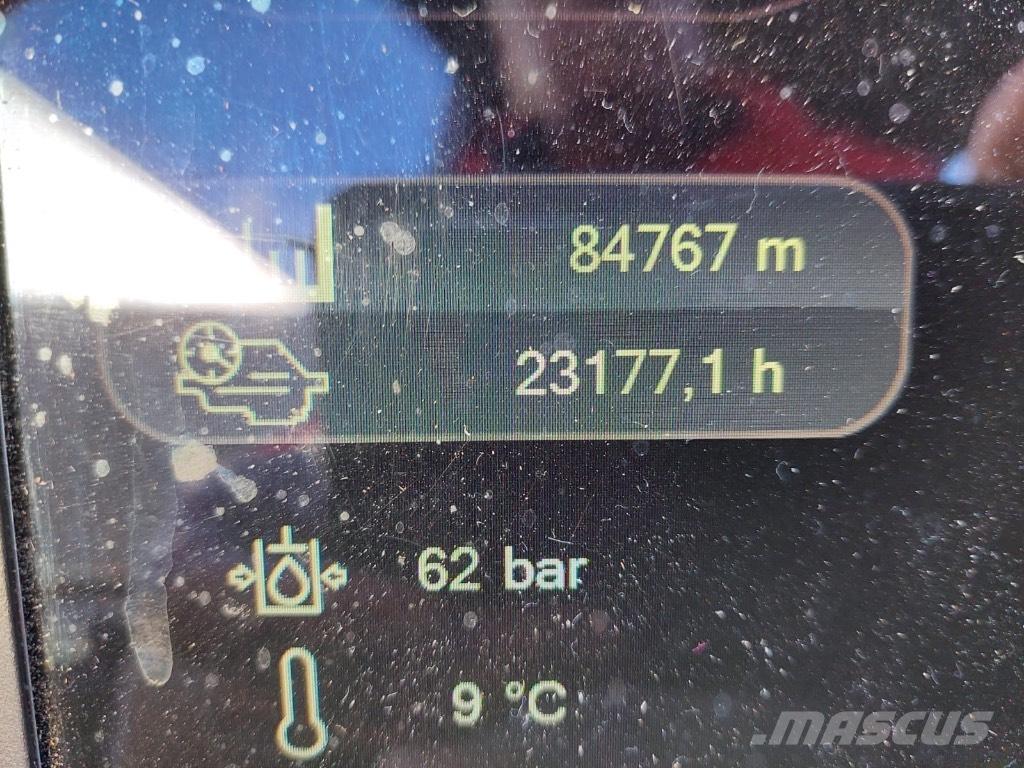 Komatsu 911 Skördare