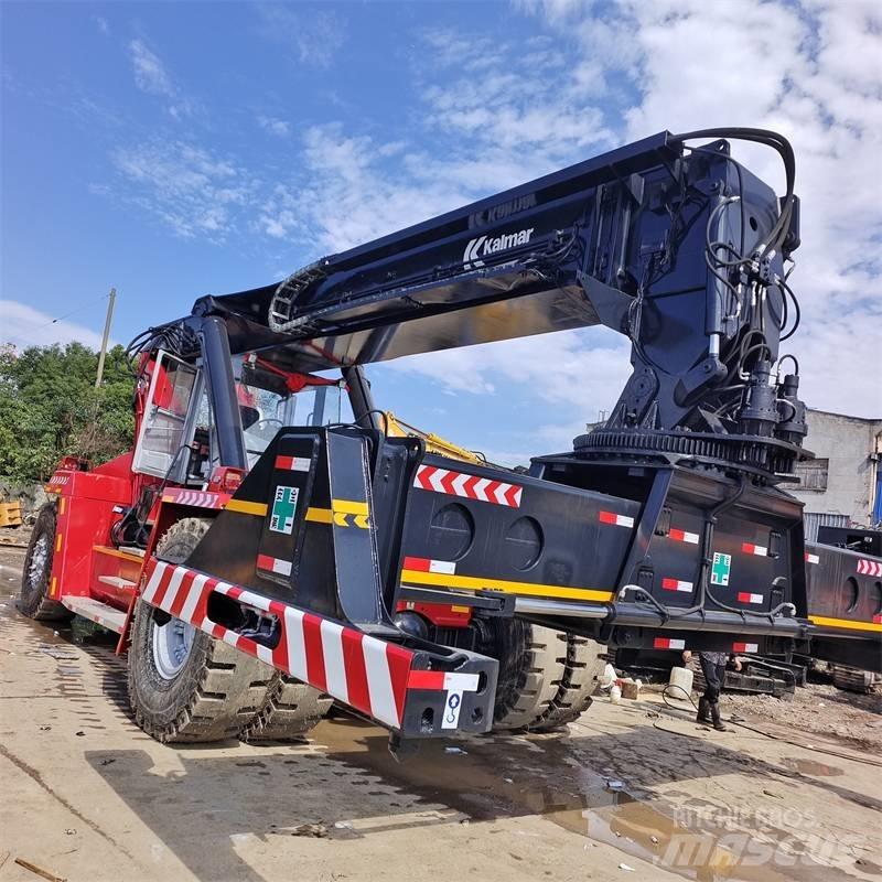 Kalmar DRF 450 Reachstackers