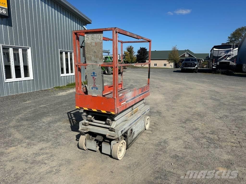SkyJack SJ III 3015 Saxliftar