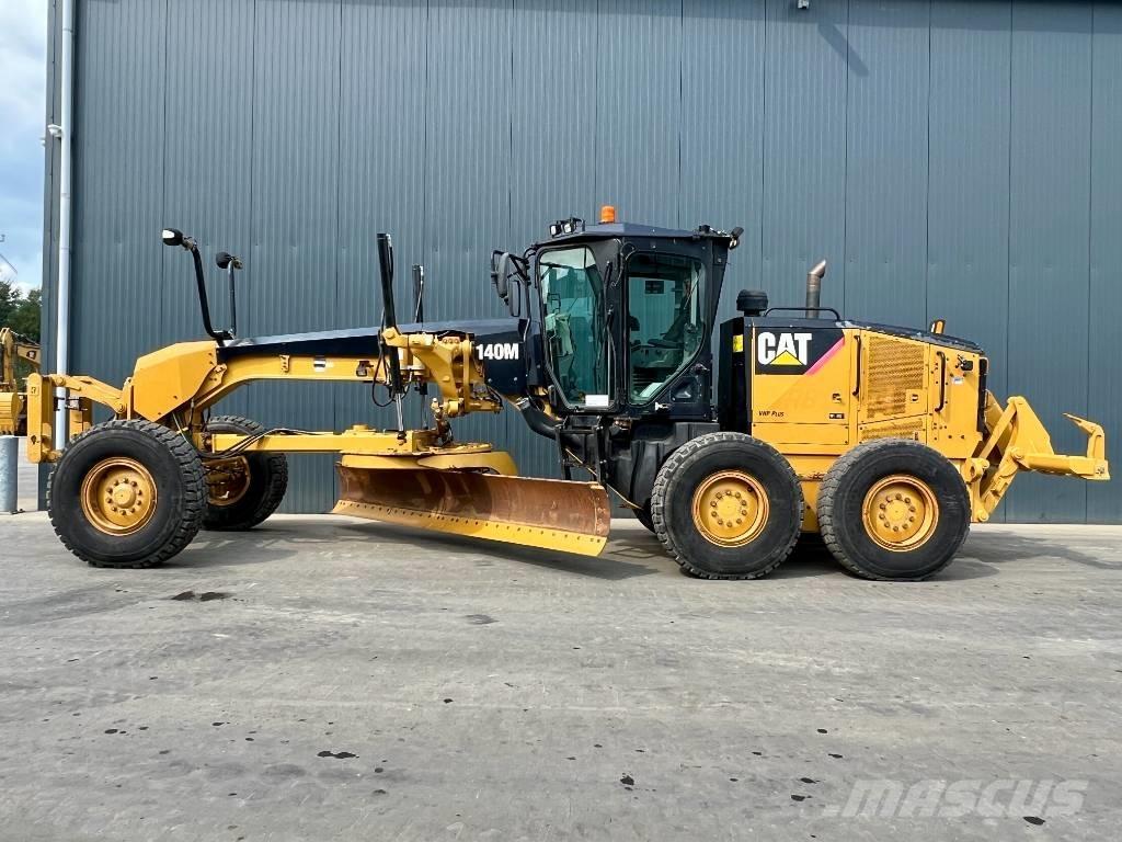 CAT 140M Väghyvlar