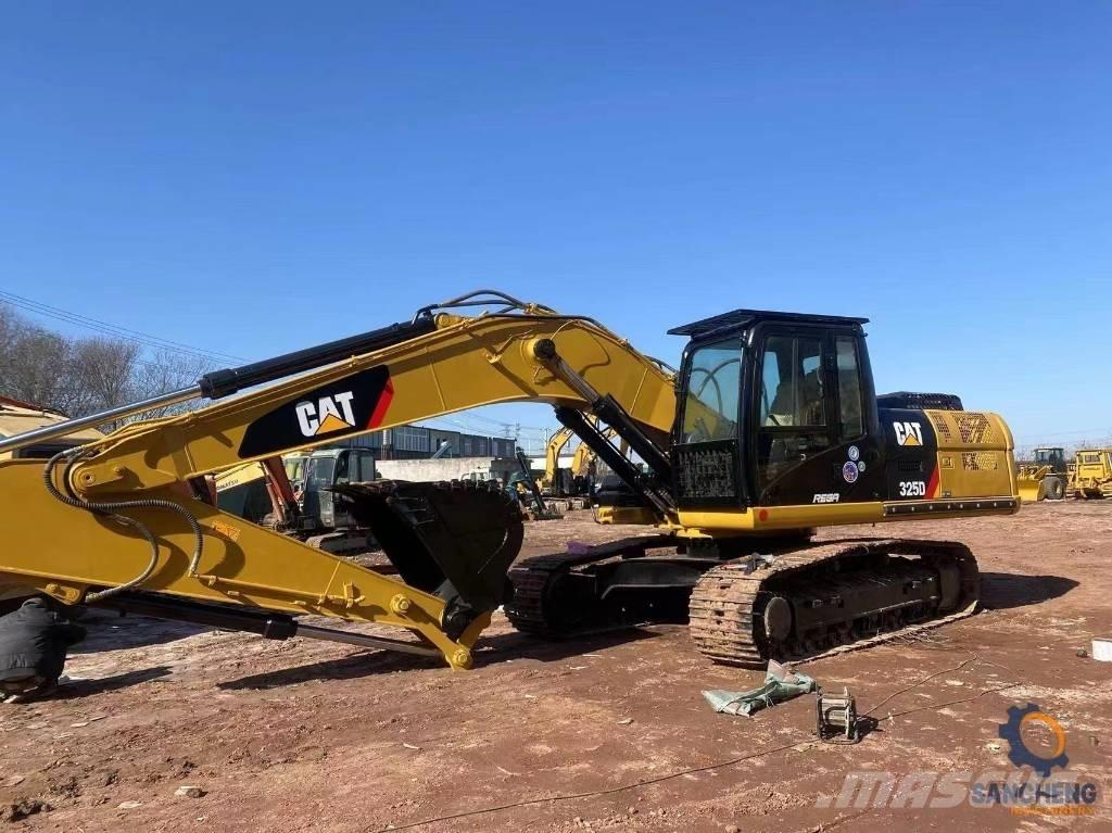 CAT 325D Bandgrävare